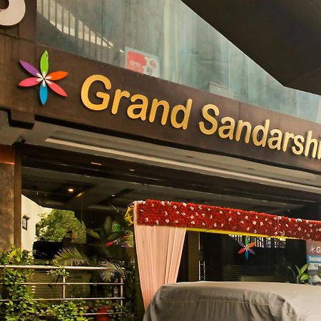 Flagship Grand Sandarshini Inn Near Mgbs Bus Station Haiderabad Buitenkant foto