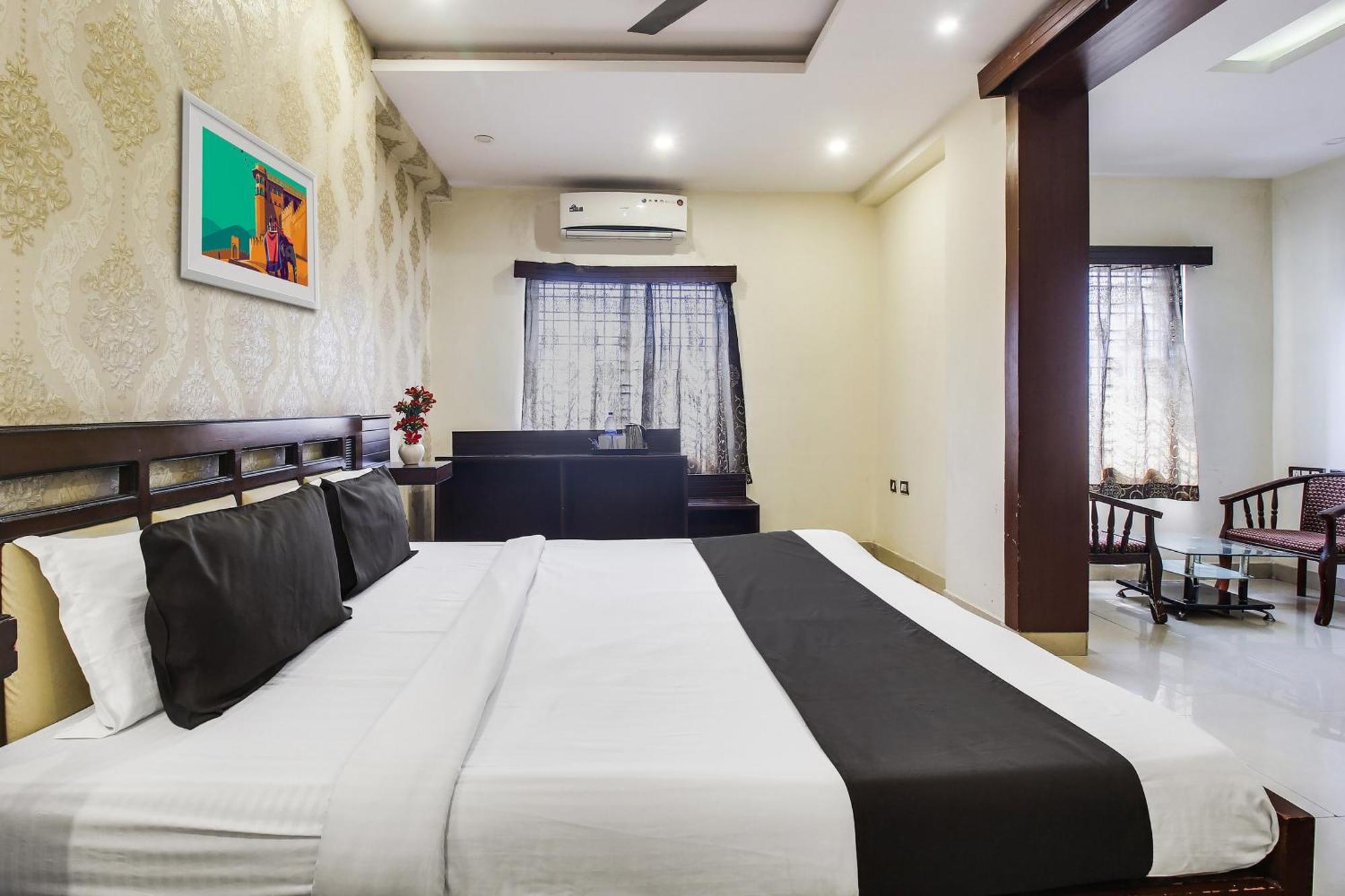 Flagship Grand Sandarshini Inn Near Mgbs Bus Station Haiderabad Buitenkant foto