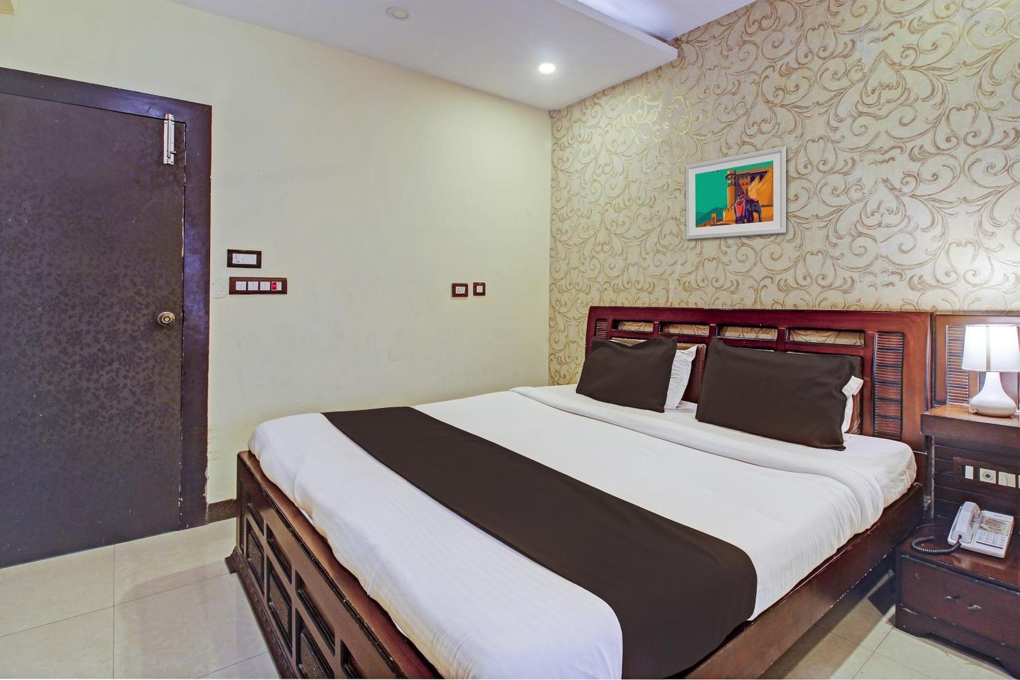 Flagship Grand Sandarshini Inn Near Mgbs Bus Station Haiderabad Buitenkant foto